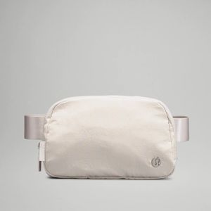 Lululemon Everywhere Belt Bag (New Version) - White Opal